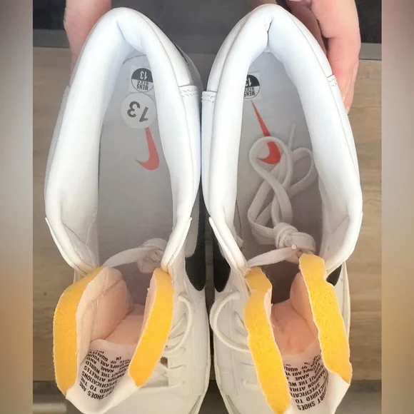 Women's Nike Blazer Mid 77's High Top Casual Sneakers - Picture 6 of 7